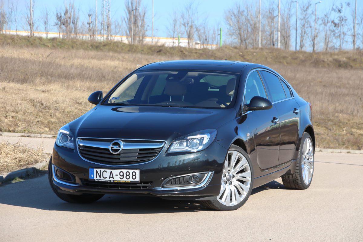 OPEL INSIGNIA