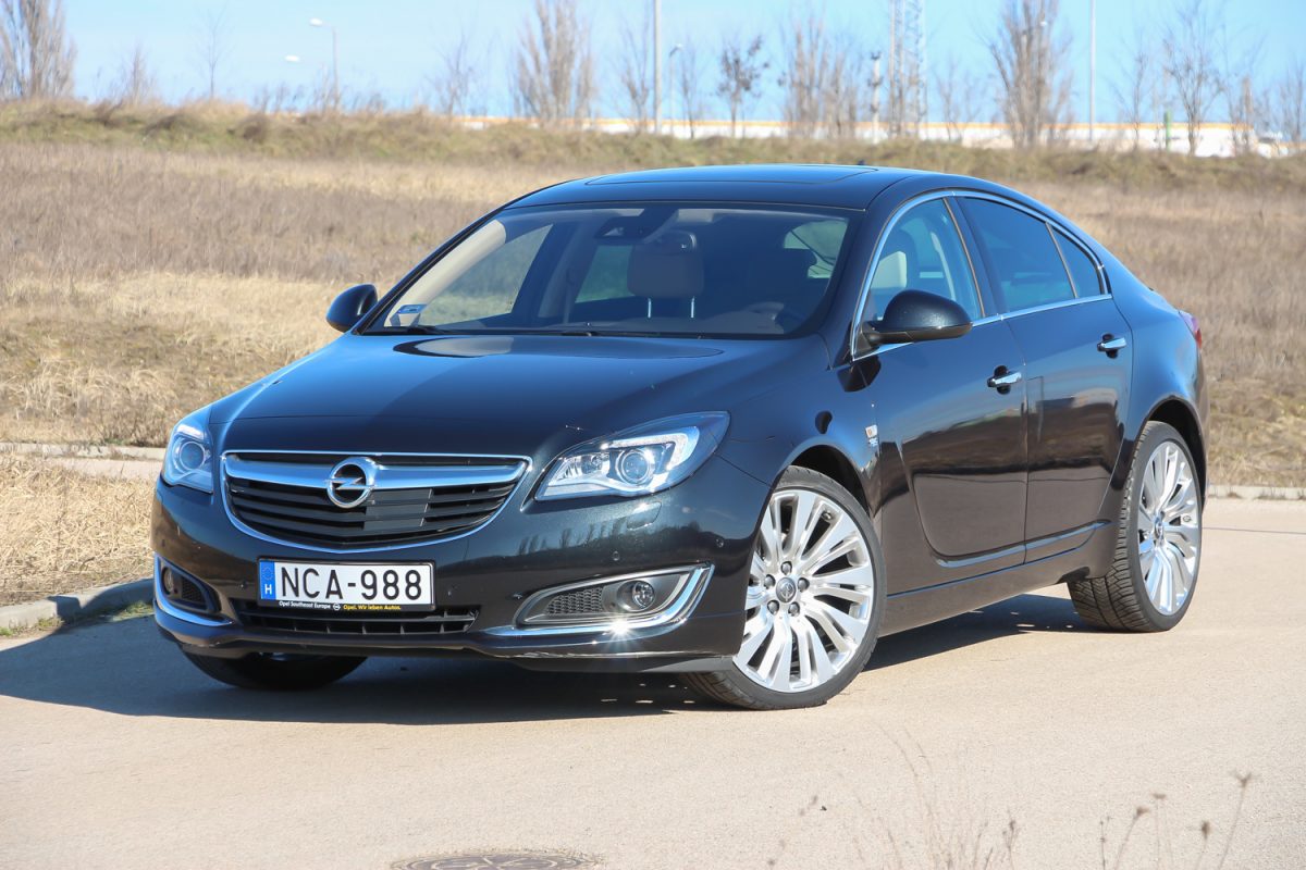OPEL INSIGNIA