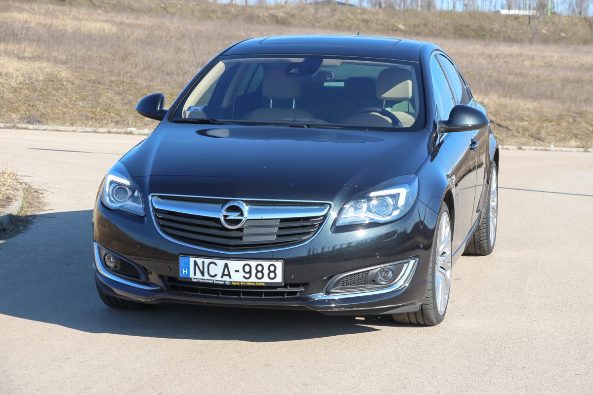 OPEL INSIGNIA