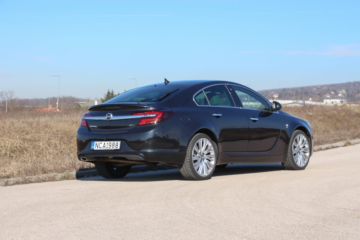 OPEL INSIGNIA