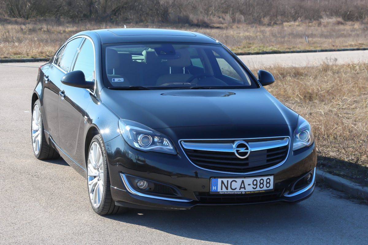 OPEL INSIGNIA