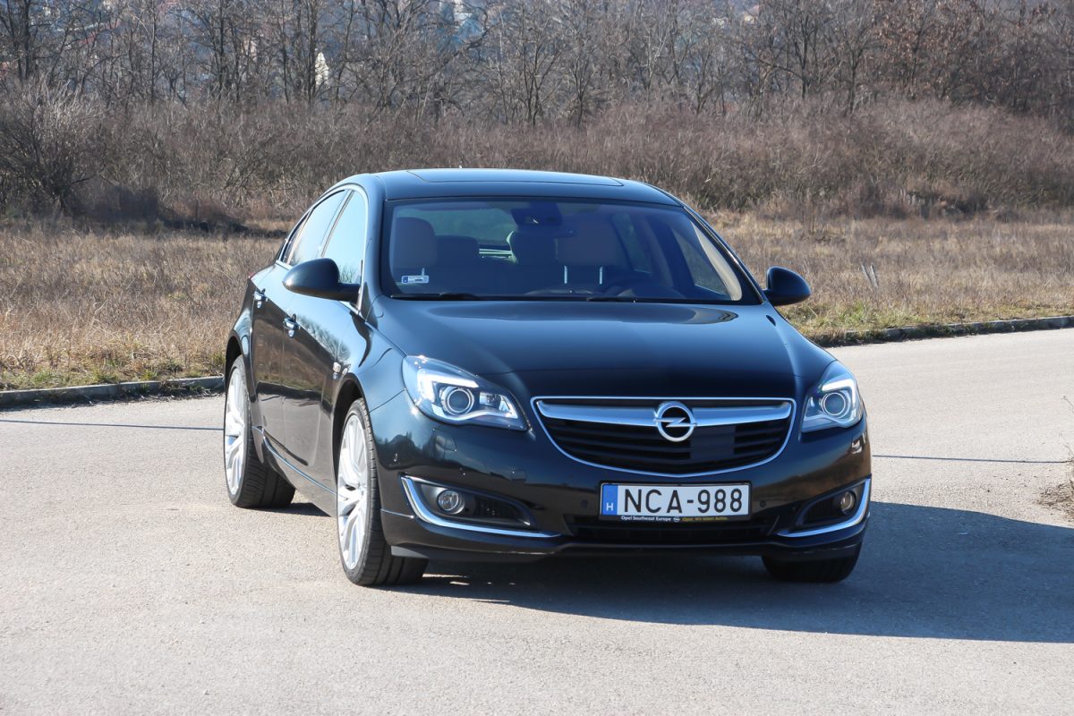 OPEL INSIGNIA