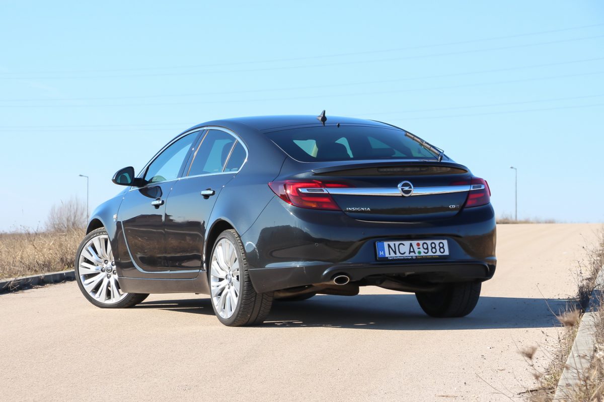 OPEL INSIGNIA