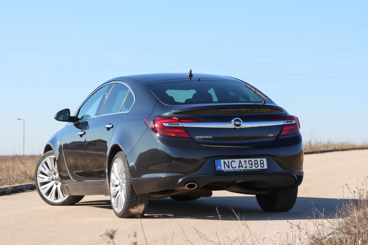 OPEL INSIGNIA