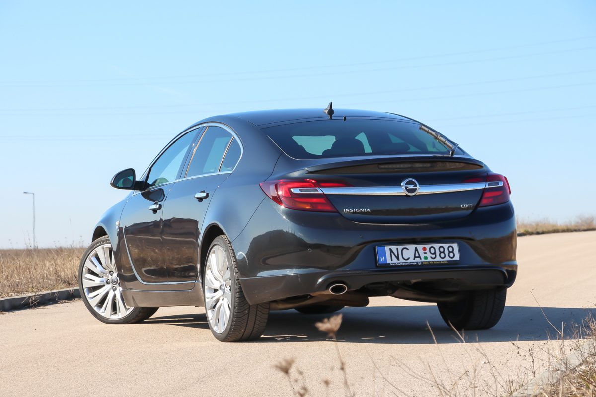 OPEL INSIGNIA