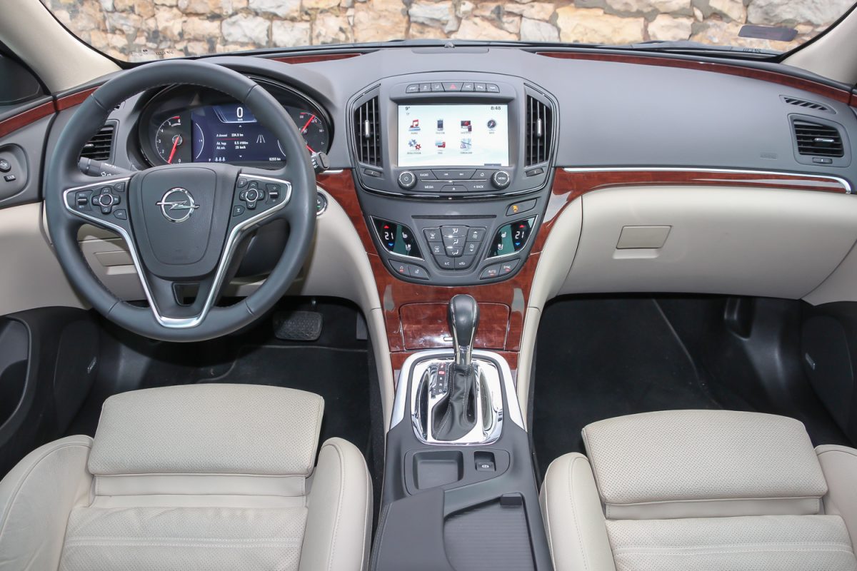OPEL INSIGNIA