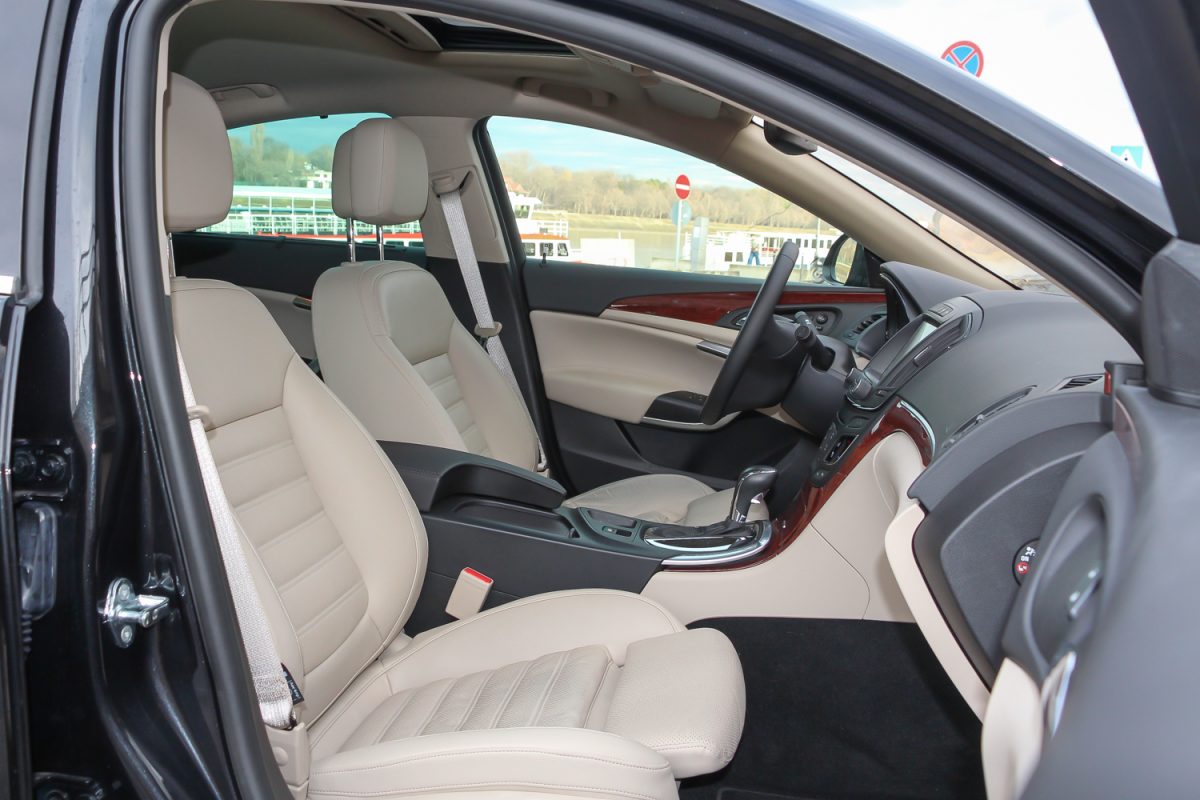 OPEL INSIGNIA