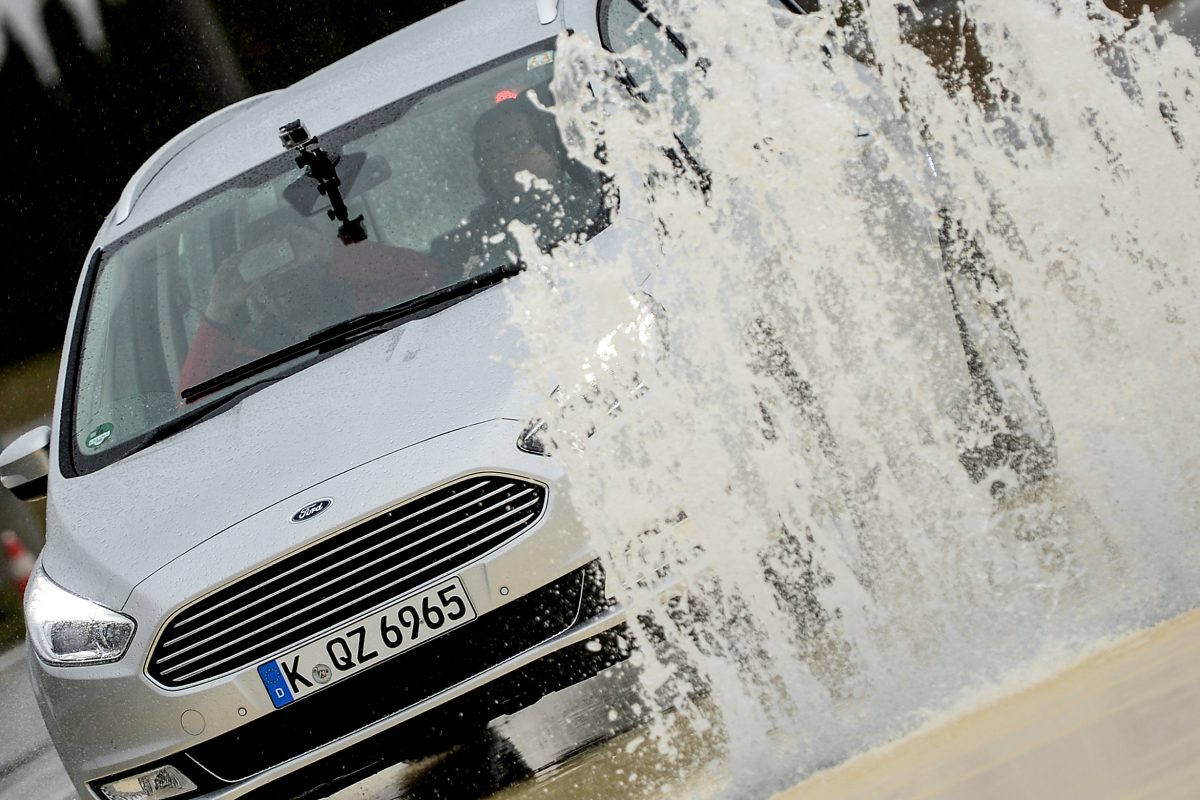 FORD