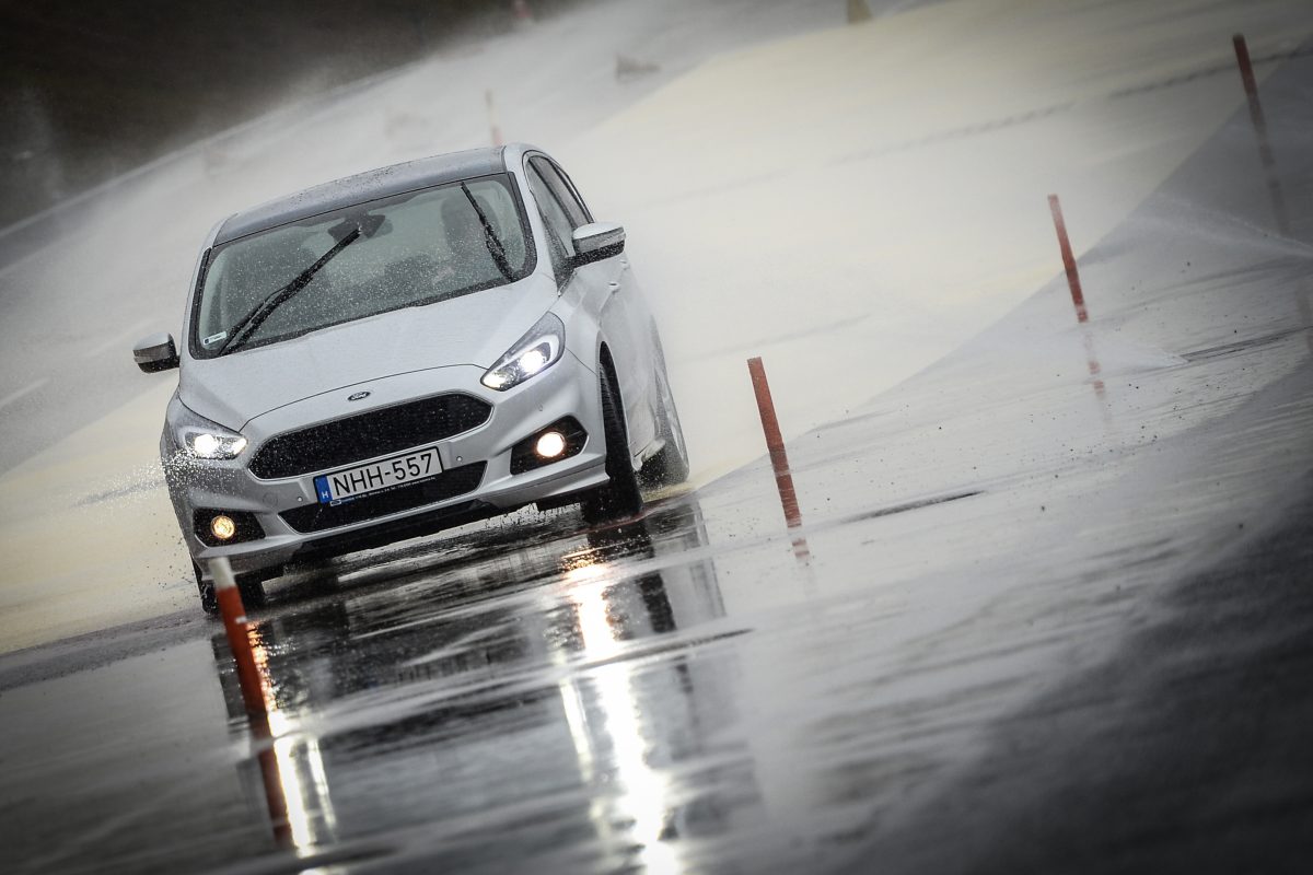 FORD
