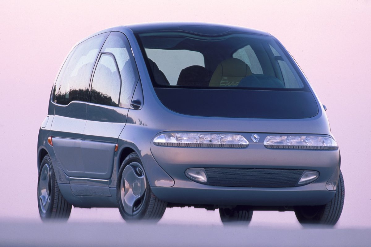 RENAULT