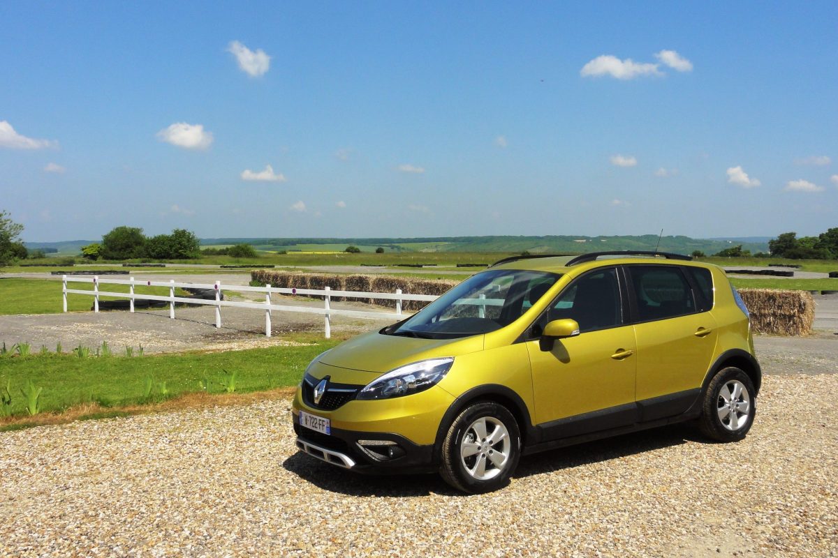 RENAULT