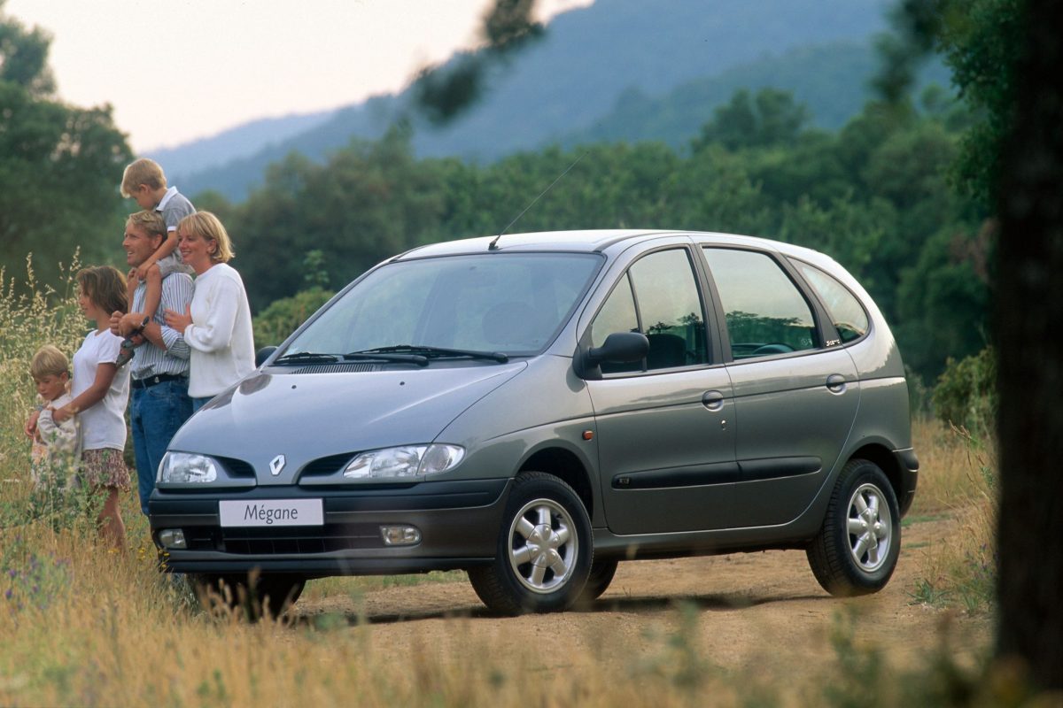 RENAULT