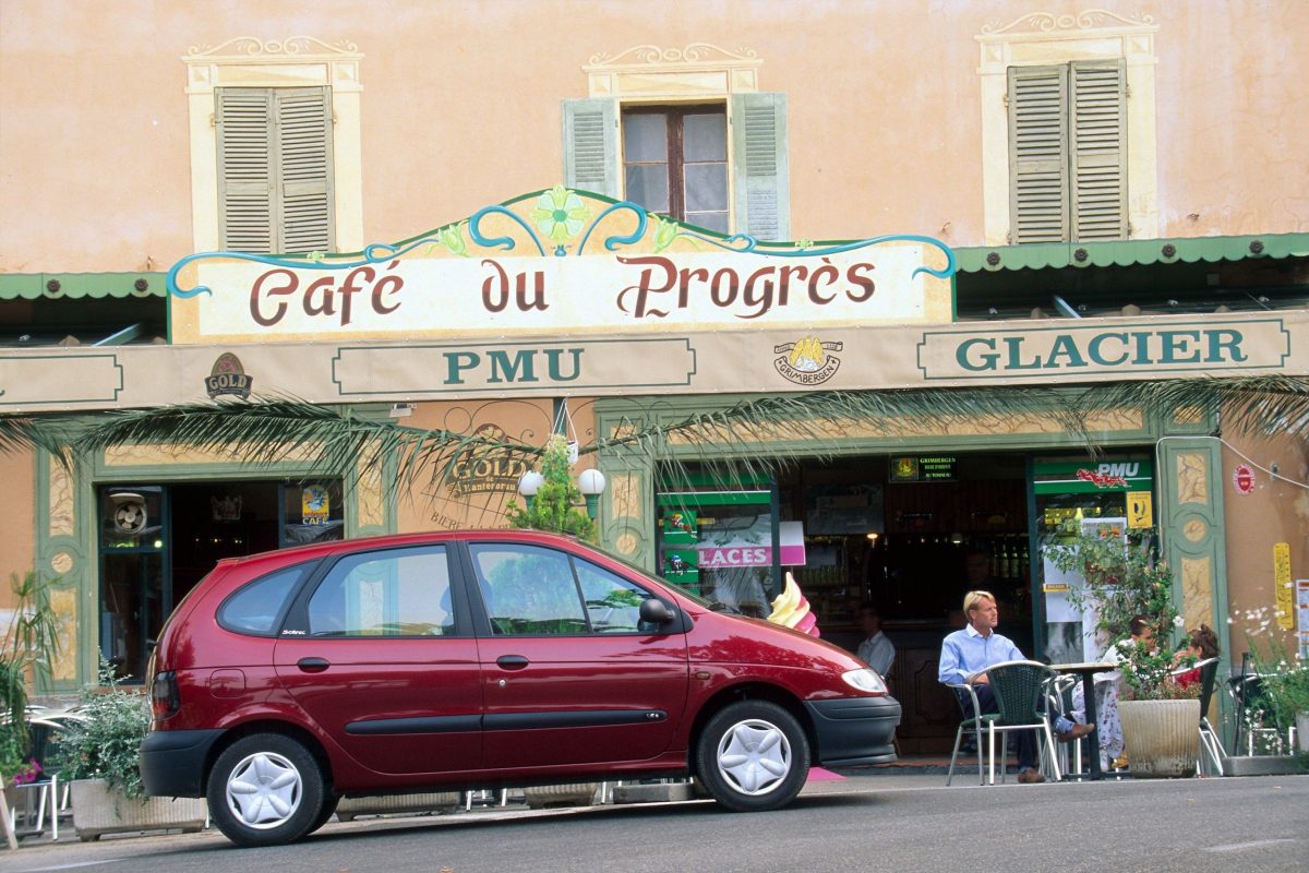 RENAULT