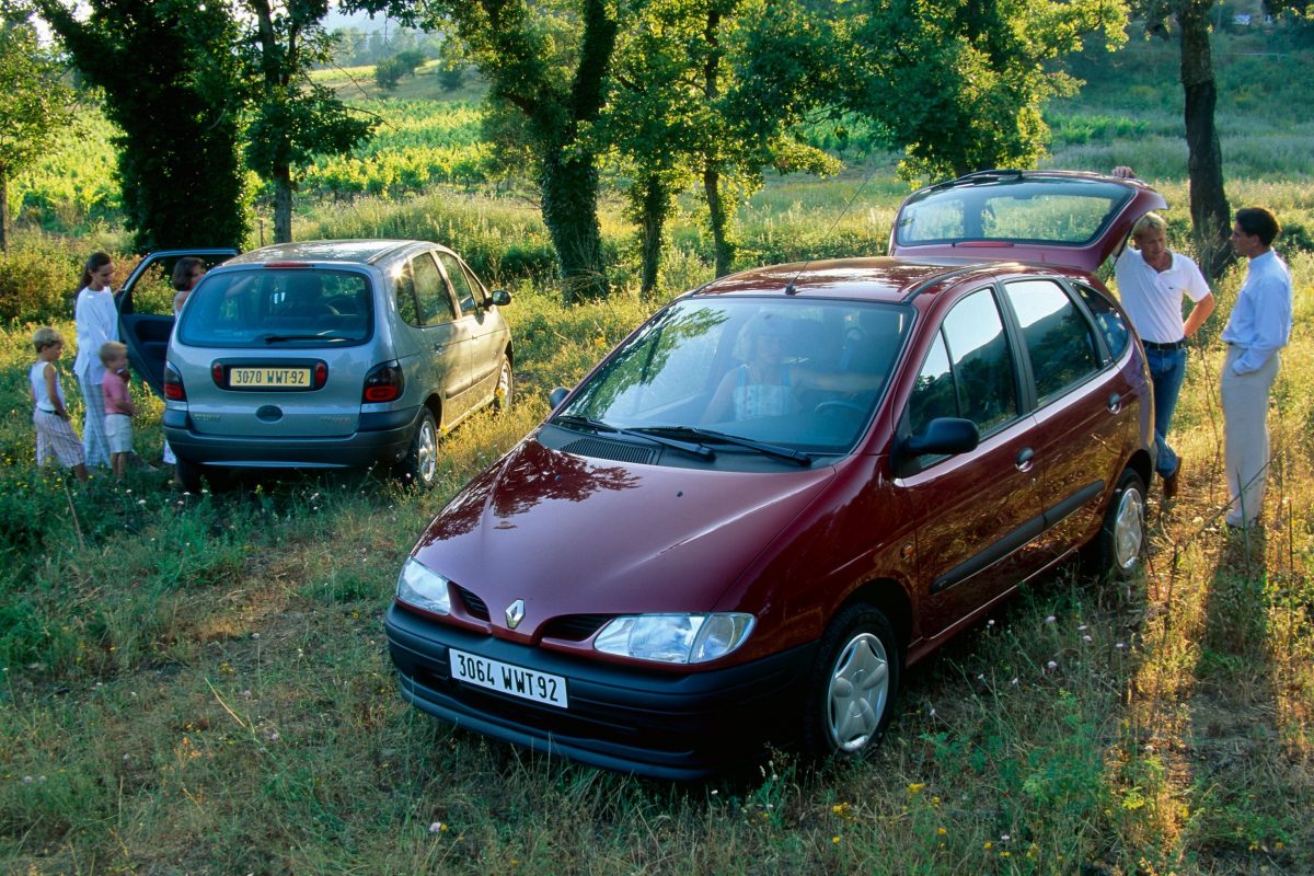 RENAULT
