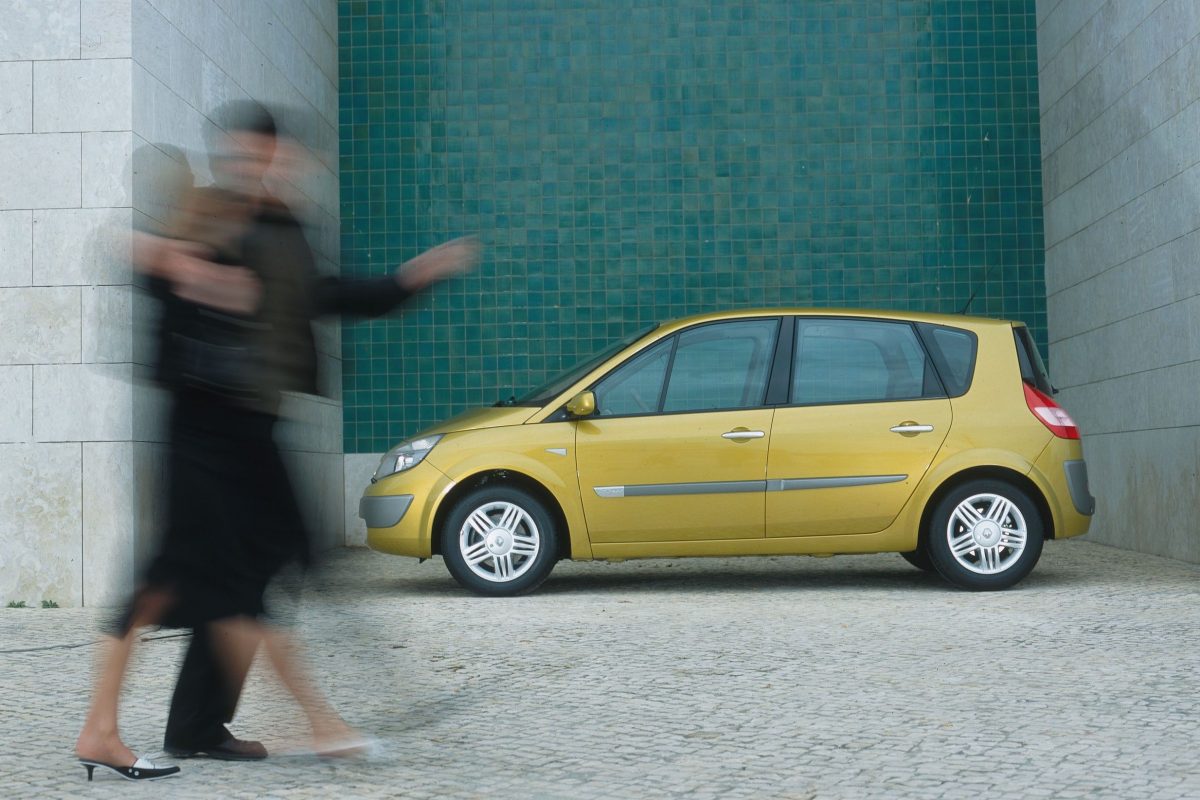 RENAULT