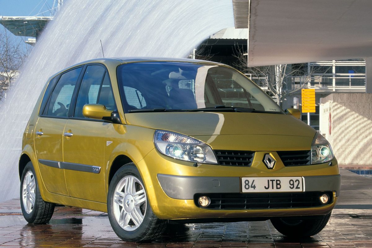 RENAULT