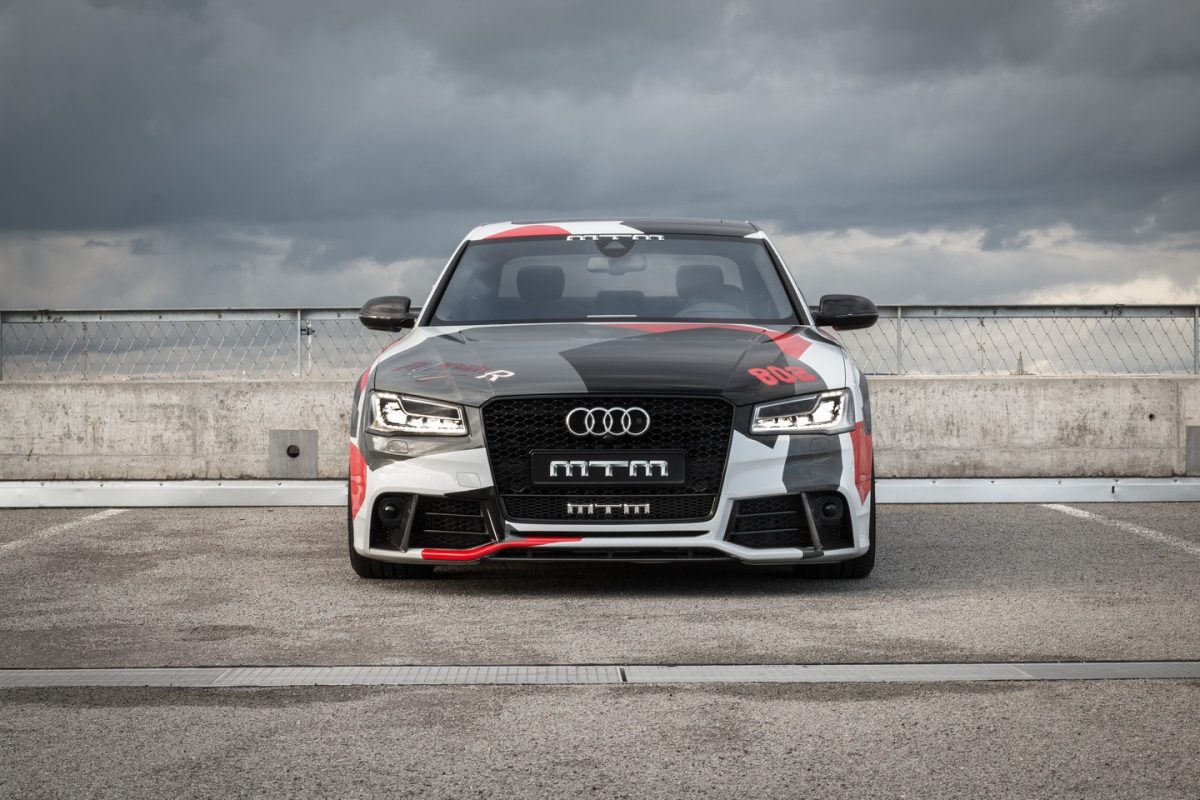 AUDI S8
