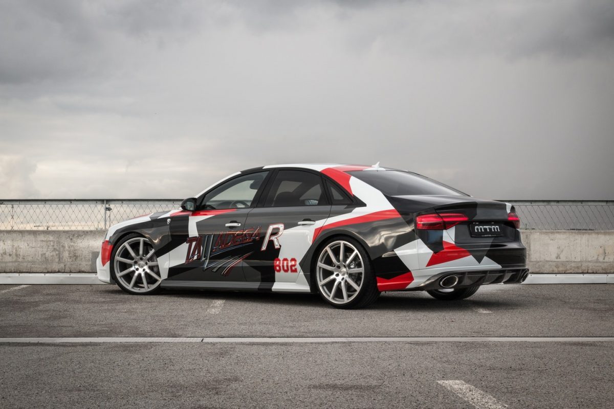 AUDI S8
