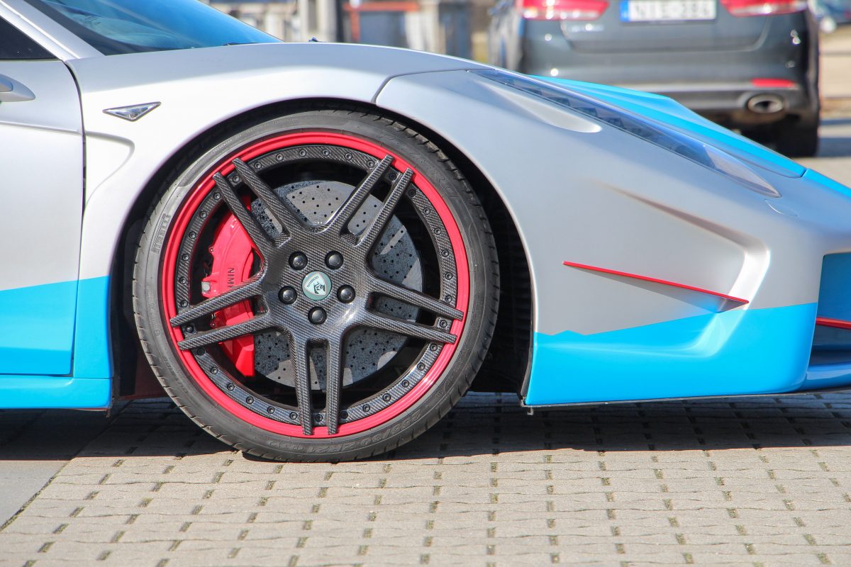 LAMBORGHINI