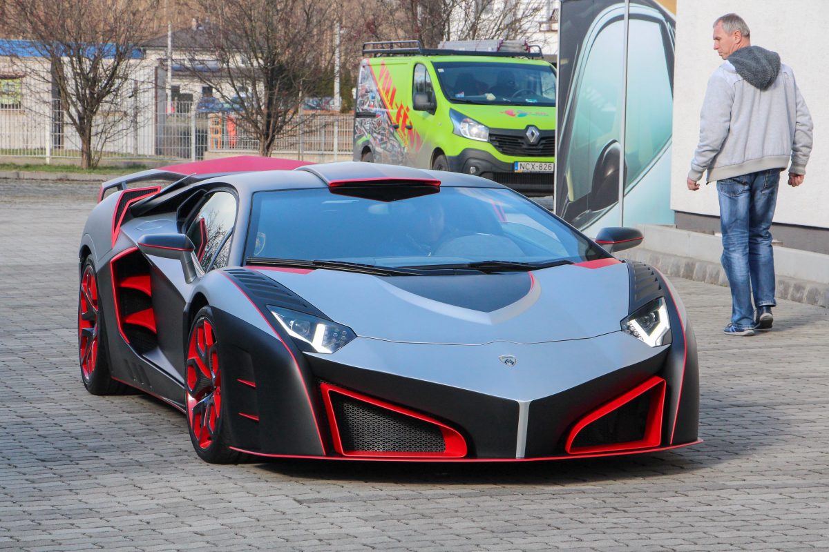 LAMBORGHINI