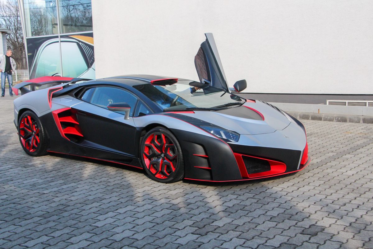LAMBORGHINI