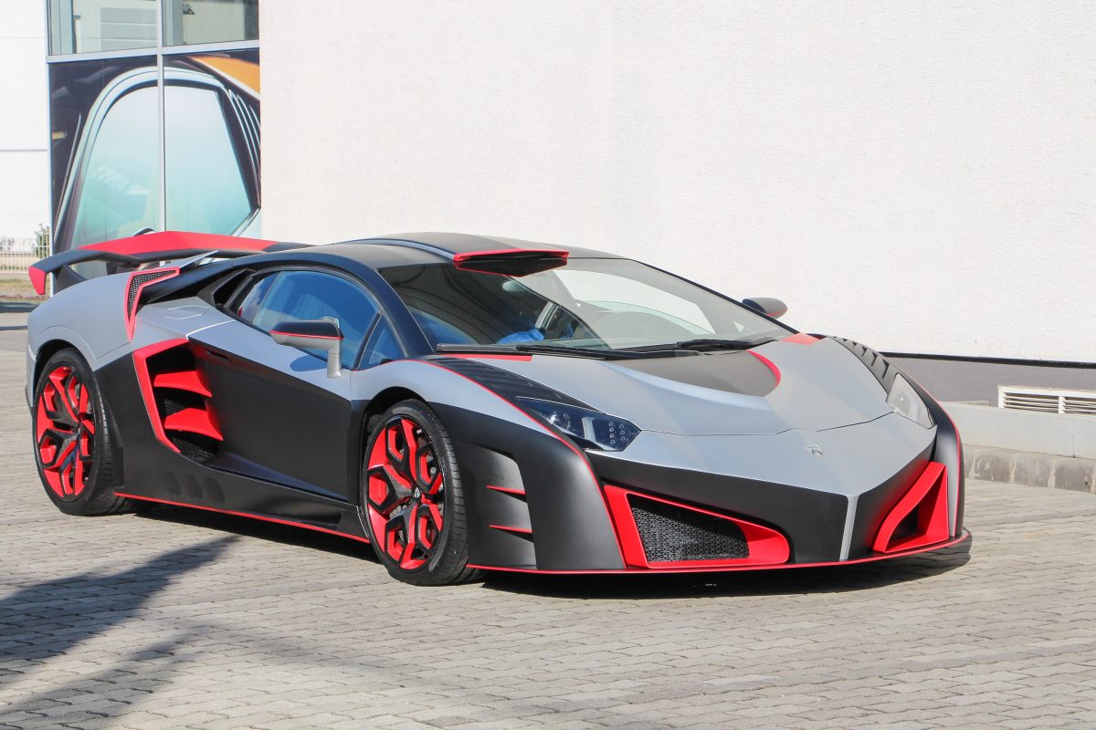 LAMBORGHINI