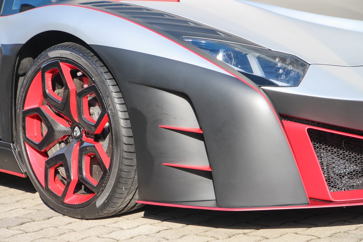 LAMBORGHINI