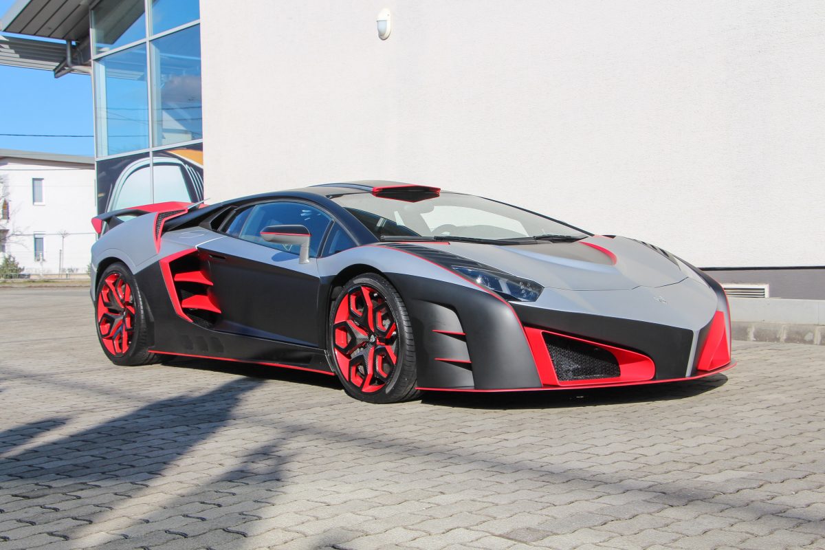 LAMBORGHINI