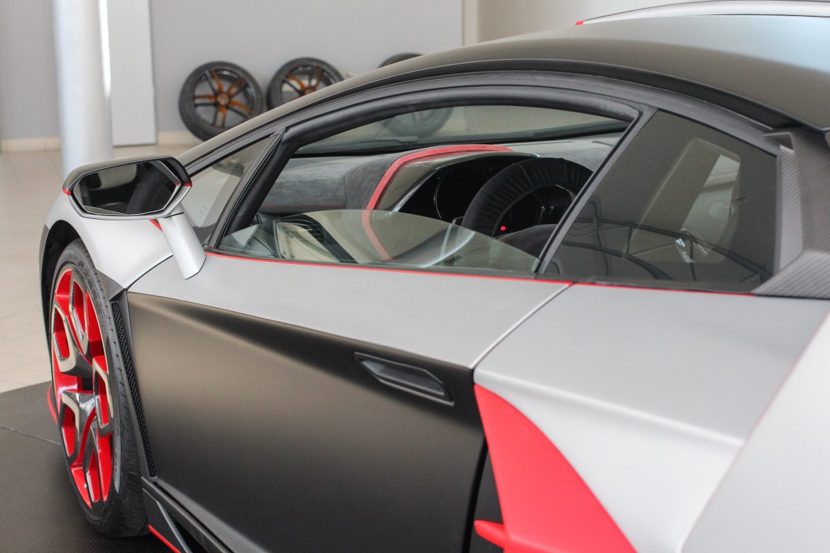 LAMBORGHINI