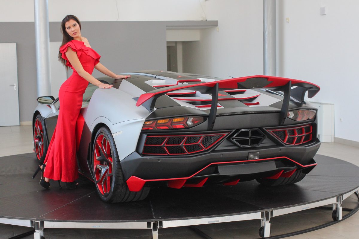 LAMBORGHINI