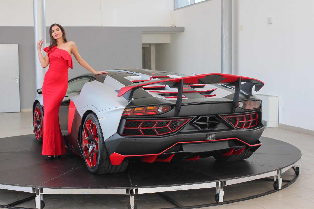 LAMBORGHINI