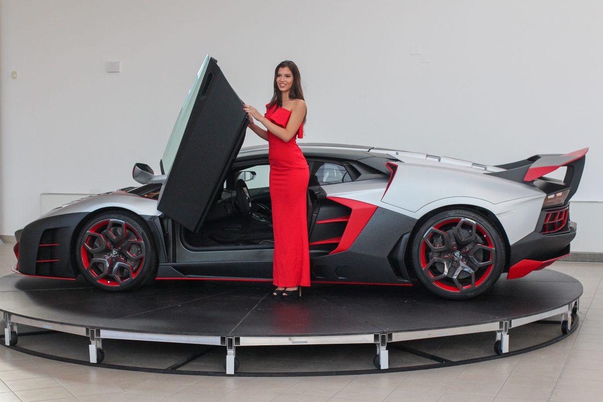 LAMBORGHINI