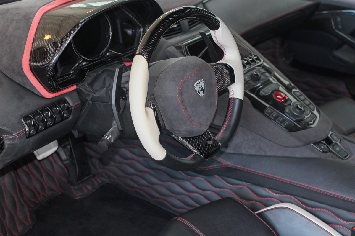 LAMBORGHINI