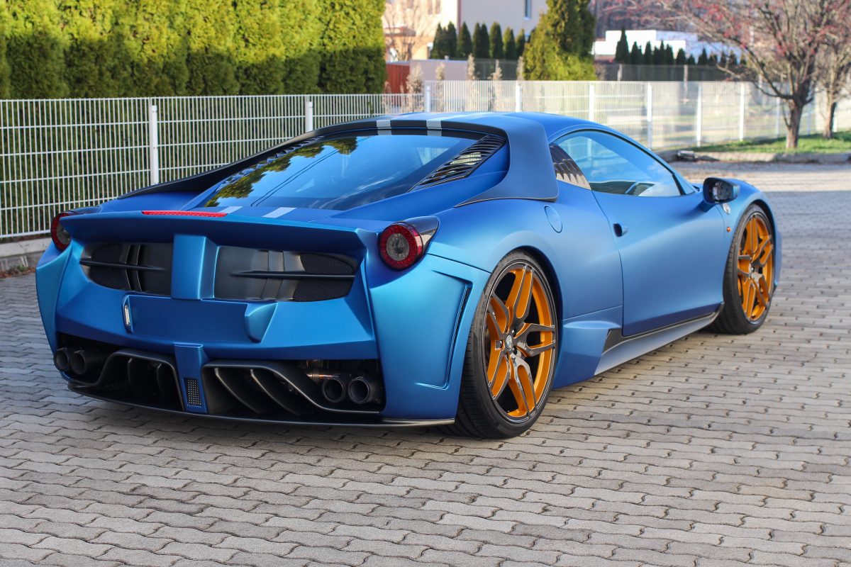 LAMBORGHINI