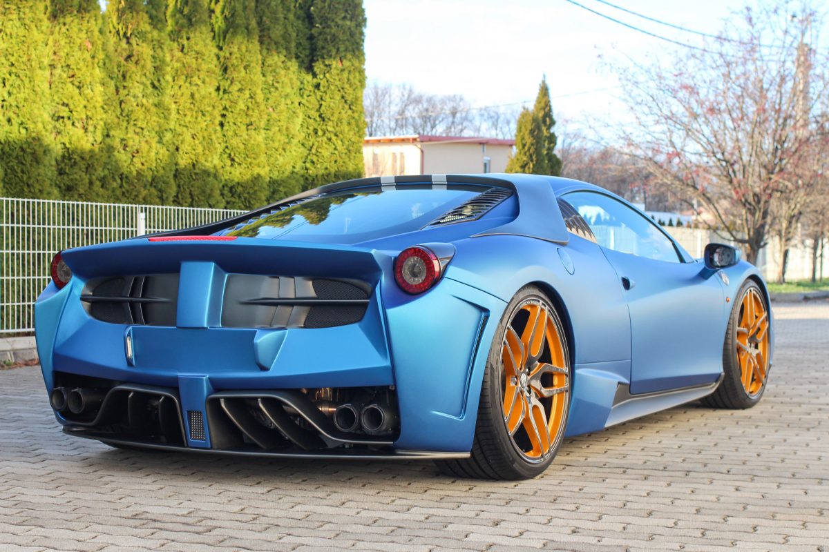 LAMBORGHINI