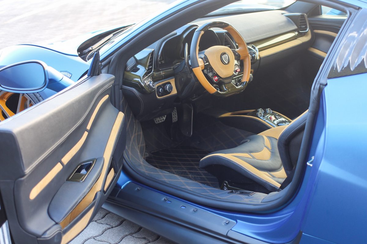 LAMBORGHINI
