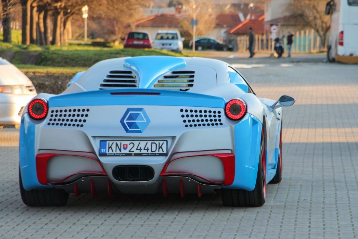 LAMBORGHINI
