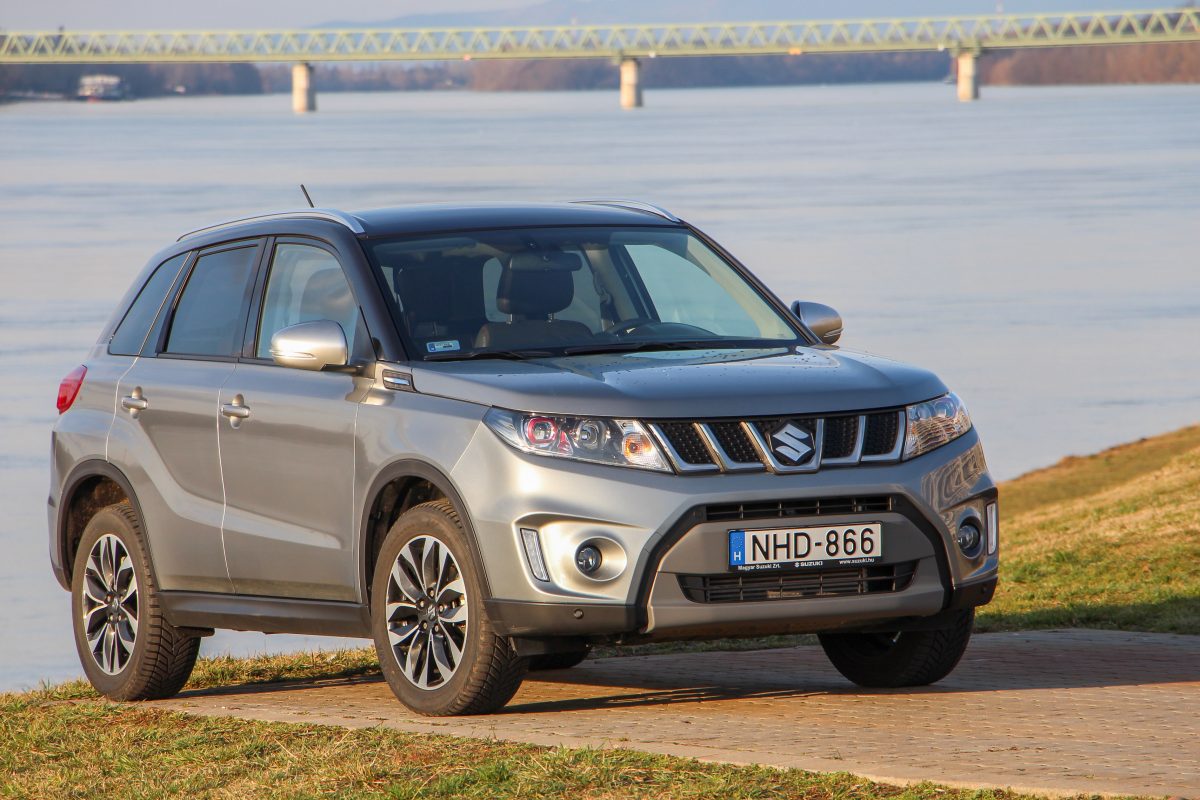 SUZUKI