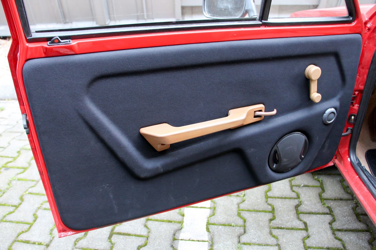 YUGO