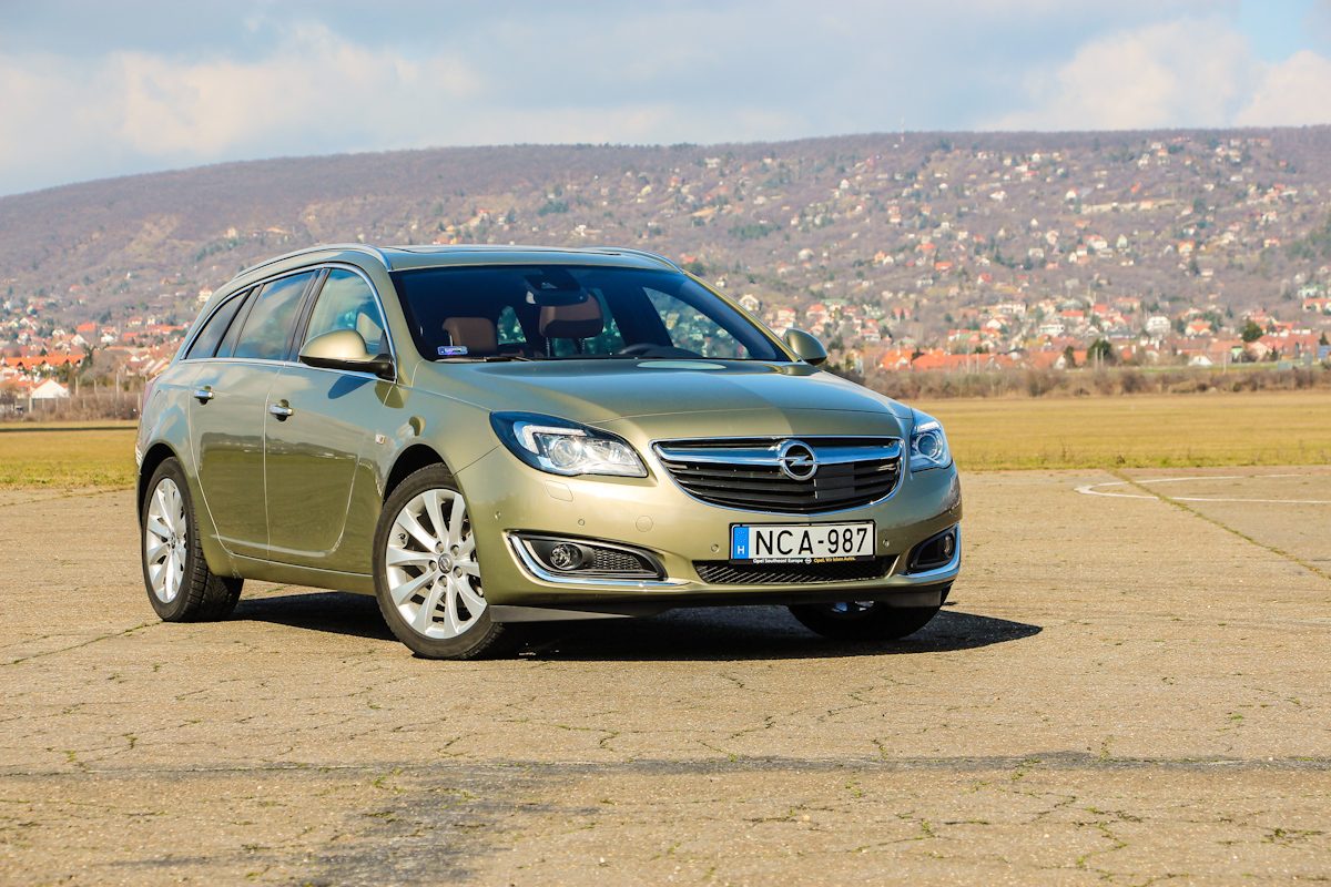 OPEL INSIGNIA
