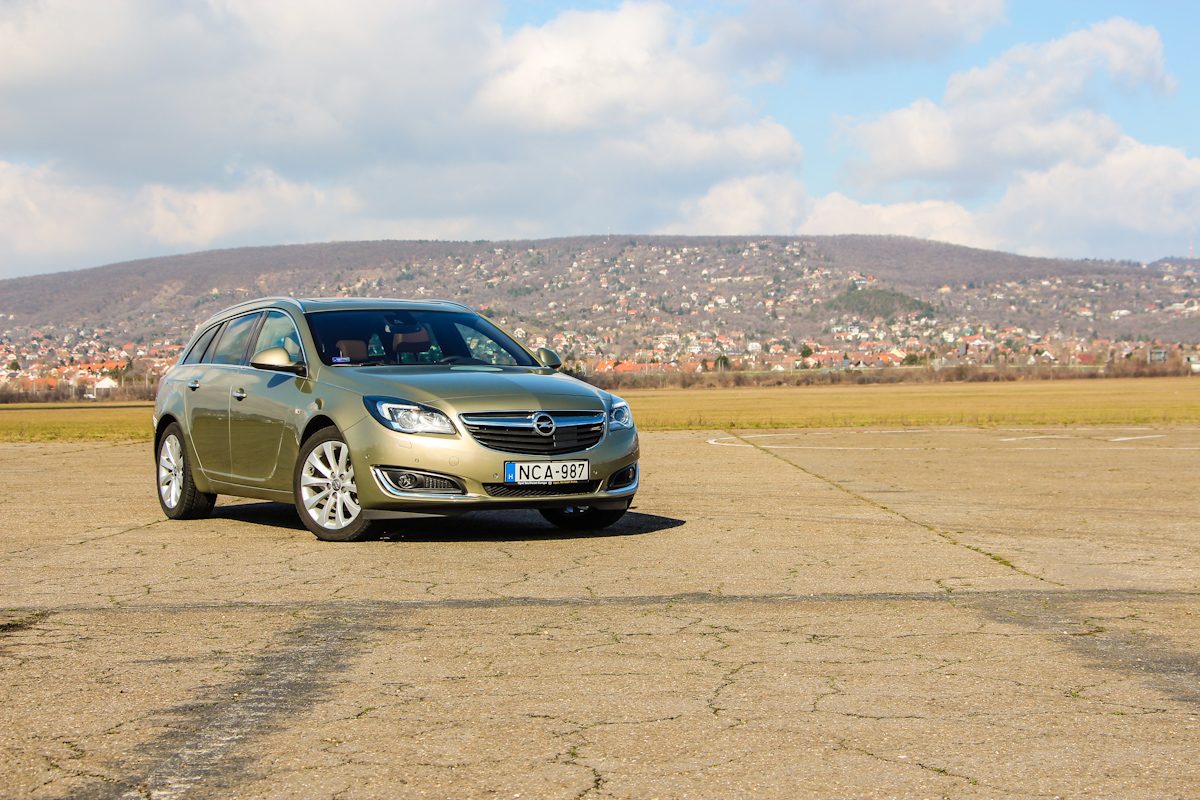 OPEL INSIGNIA