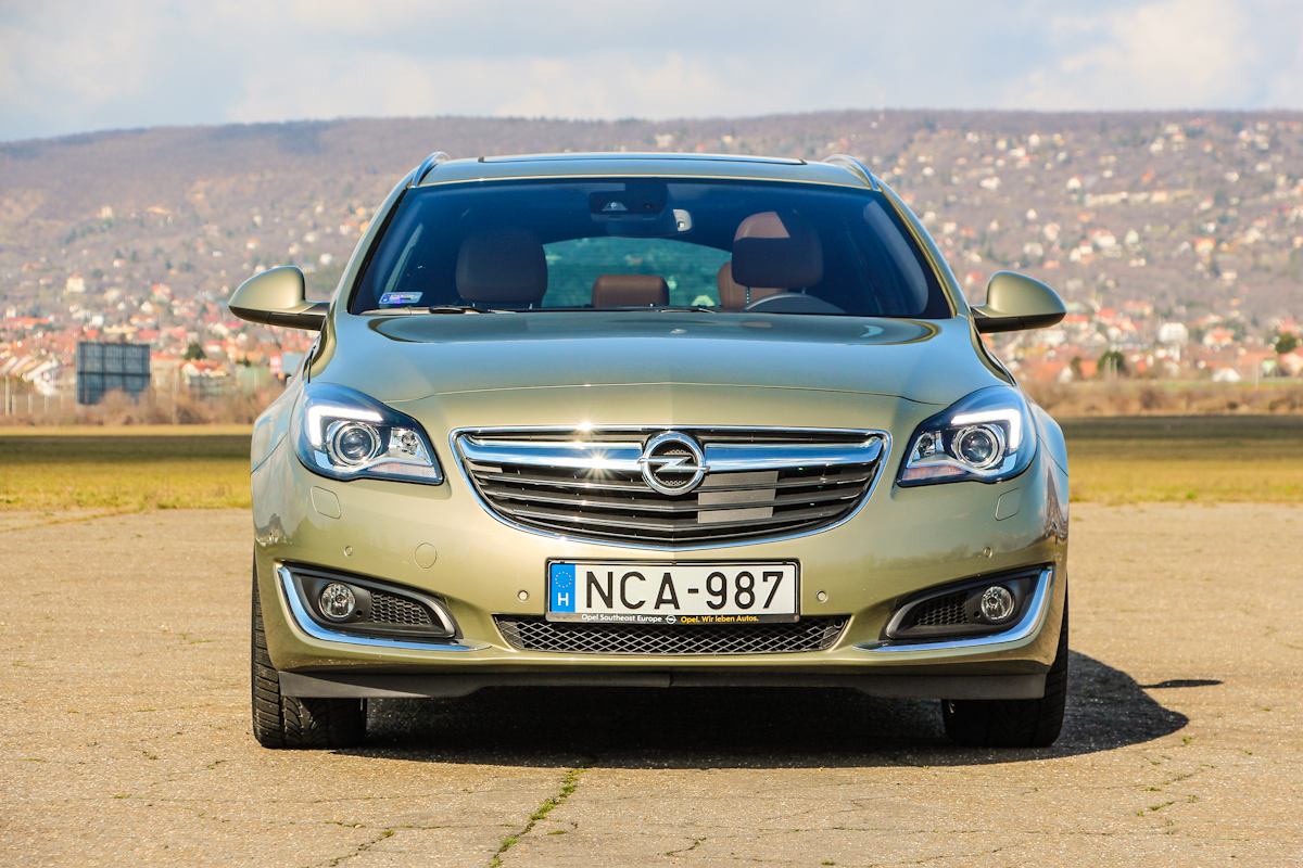 OPEL INSIGNIA