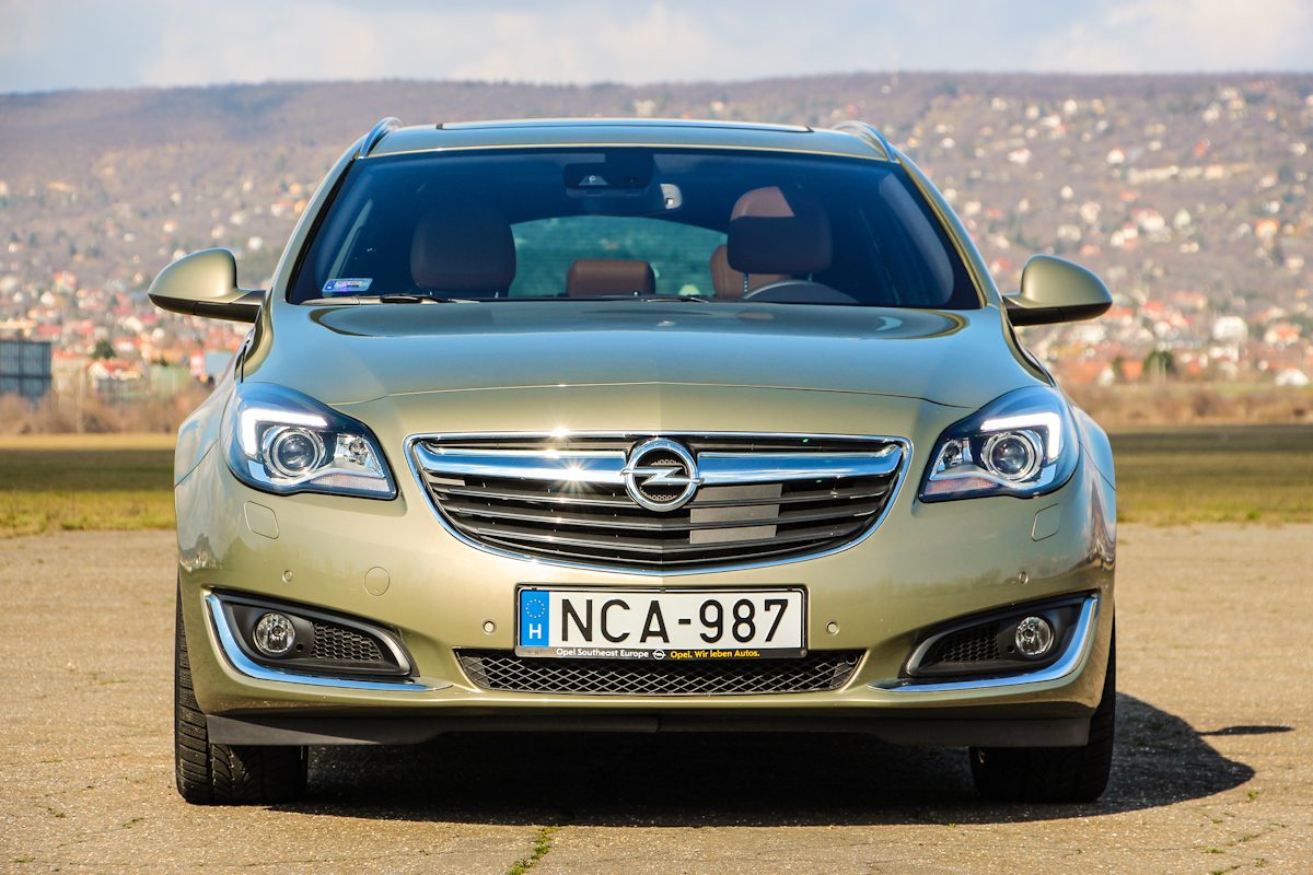OPEL INSIGNIA