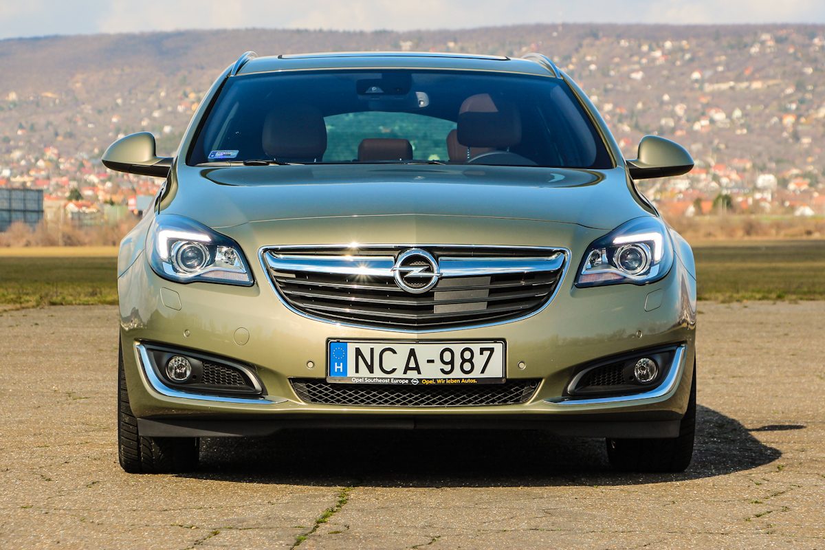OPEL INSIGNIA