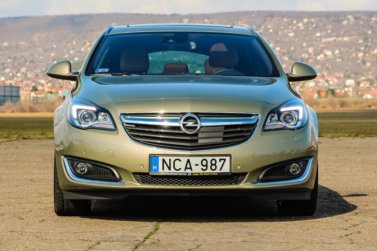 OPEL INSIGNIA