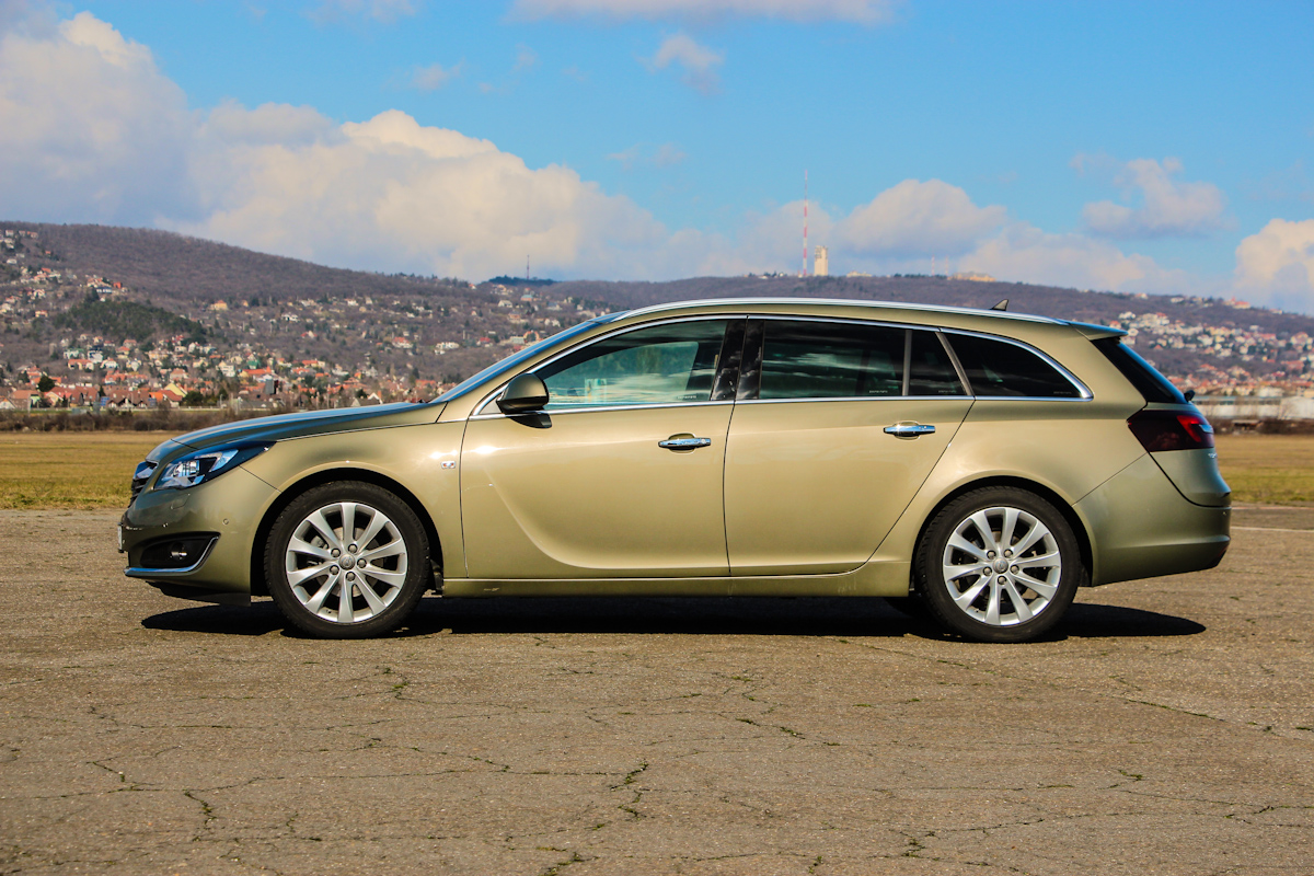 OPEL INSIGNIA