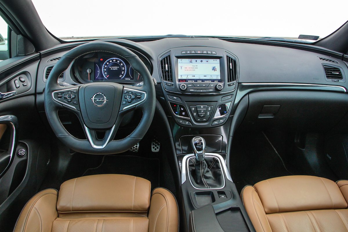OPEL INSIGNIA