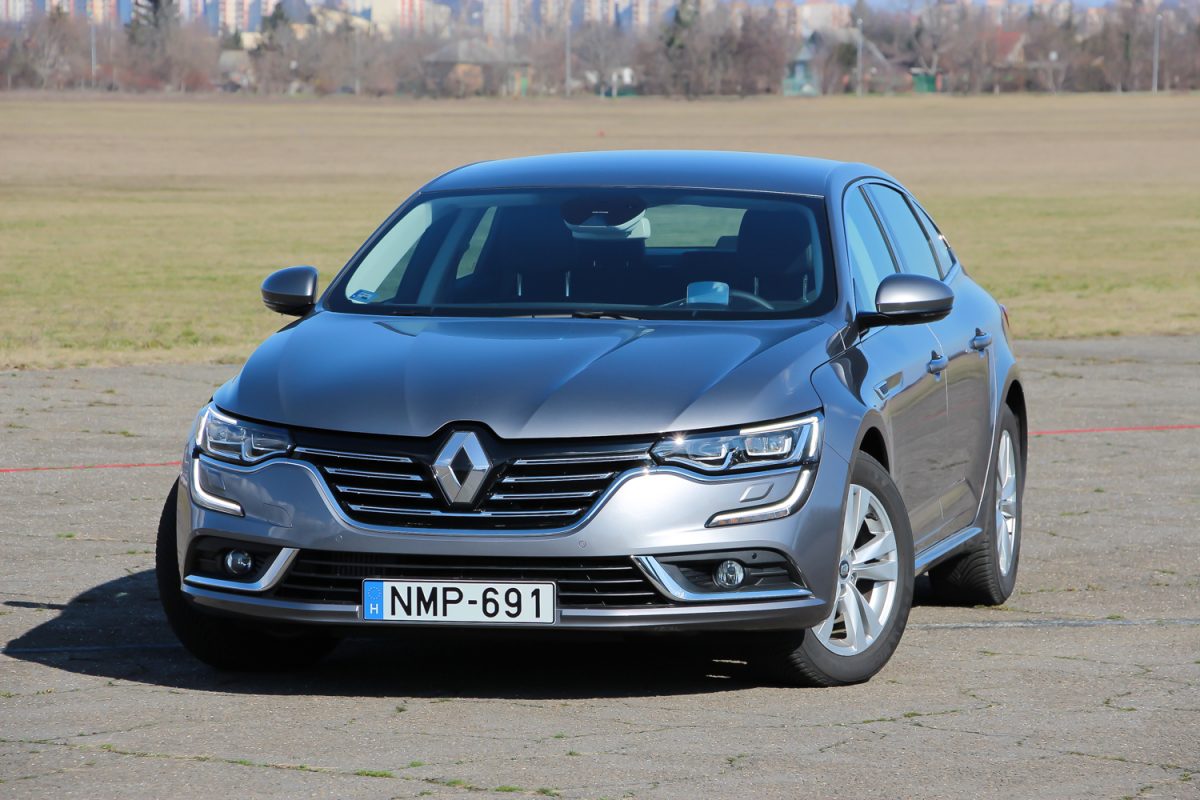 RENAULT