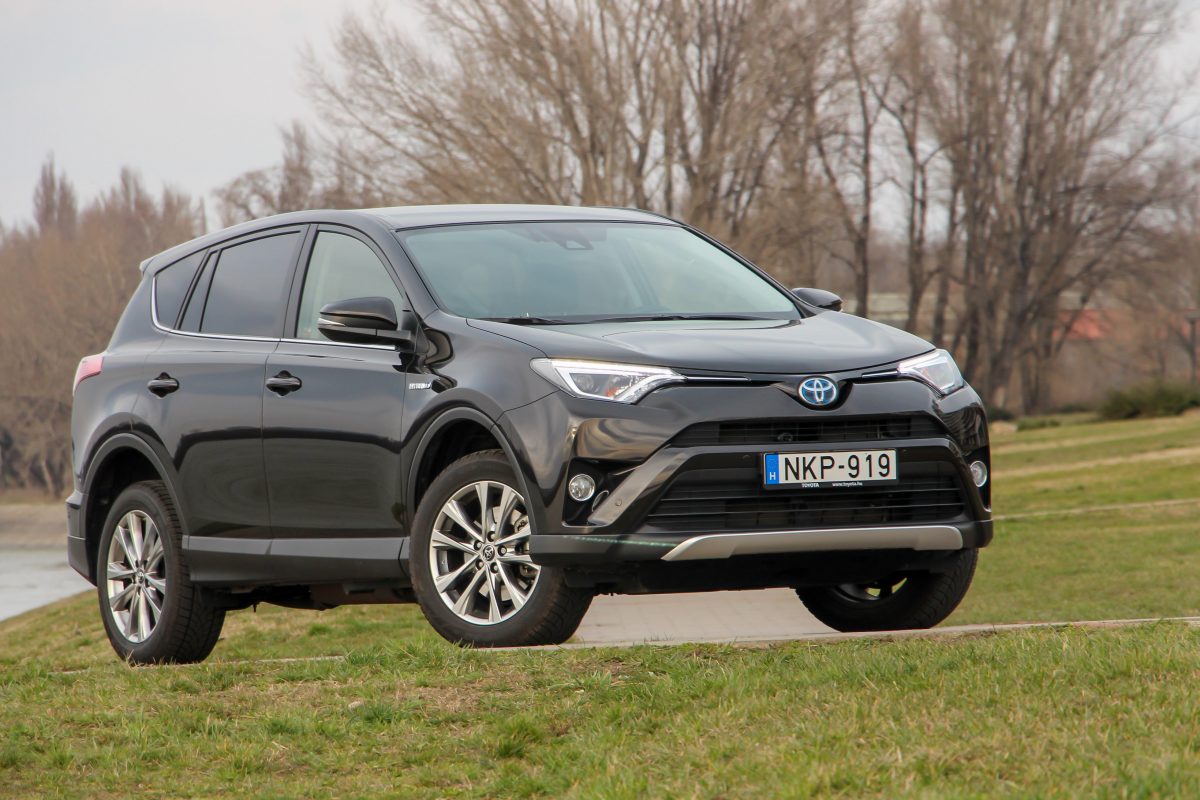 TOYOTA RAV 4