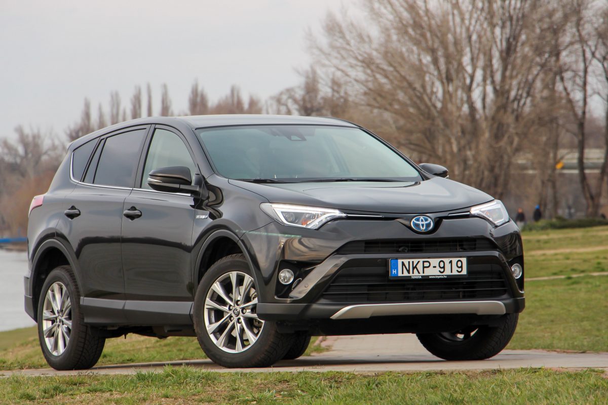 TOYOTA RAV 4